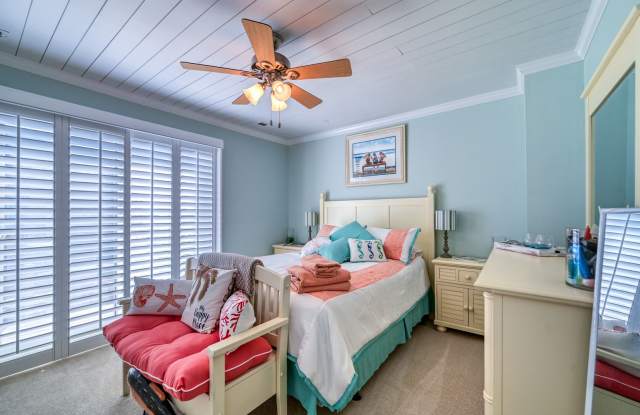HIGH END FULLY FURNISHED OFF-SEASON RENTAL Gallery 4