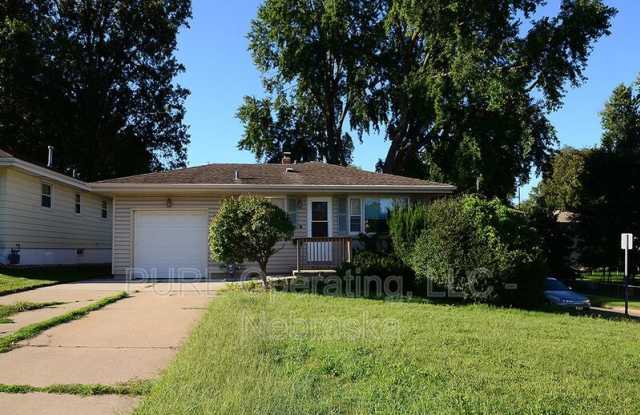 4921 Bancroft St photos photos