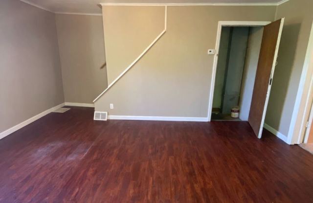 1015 Mt Oliver Gallery 3