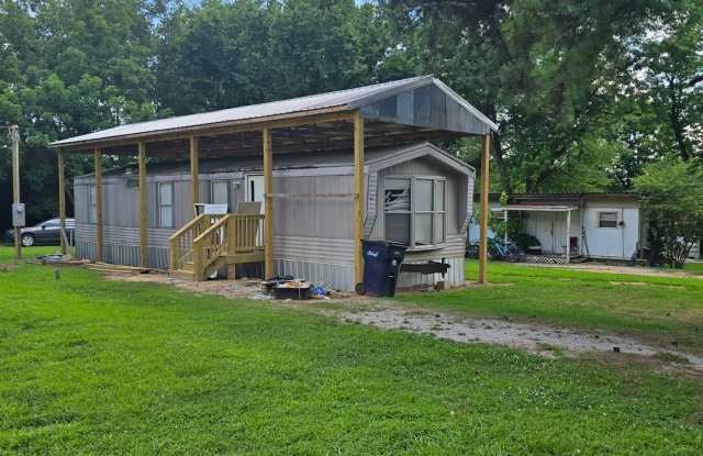 City Charm and Country Livin' 2/1 Mobile Home in West Batesville photos photos