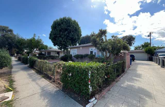 Remodeled 2+1 duplex in Panorama City FOR LEASE! photos photos
