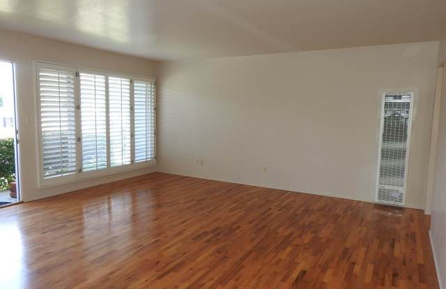 4060 Alicia Drive Gallery 3