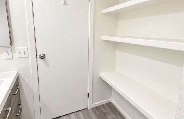 *Spacious 2BR/1.5BA Condo – In-Unit Laundry, 2 Parking Spaces & Pool* Gallery 4