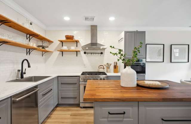 28 Argonne Road W Gallery 2