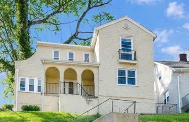 20 Mersereau Avenue photos photos