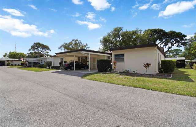 6215 GREEN VIEW Circle Gallery 2