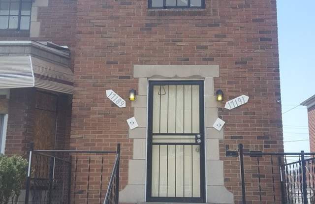 Beautiful 2 Family Lower Unit! Move In Ready - 17189 Stoepel Street, Detroit, MI 48221