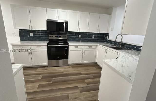 4101 Pine Ridge Ln Gallery 2