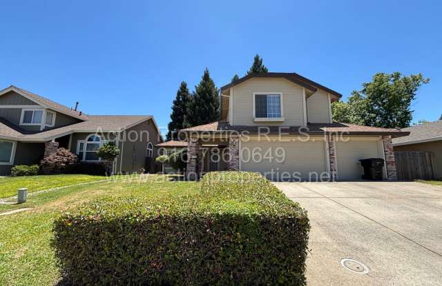 West Roseville 3 Bedroom 2.5 bathroom, 2 Story Seperate Family Room photos photos