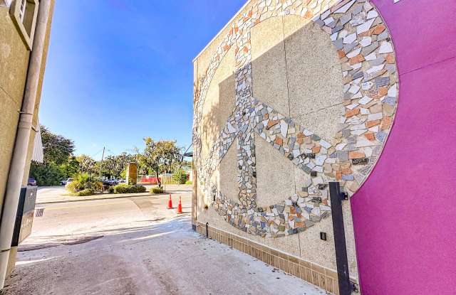 912 ST JOHNS Avenue Gallery 3