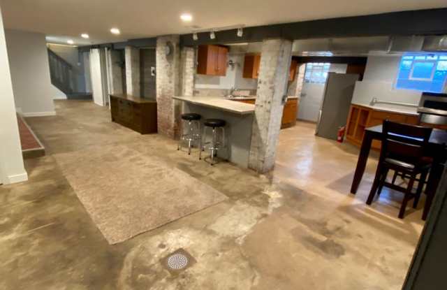 Cozy Basement Apartment – WIFI and All Utilities Included, Private Entrance & Minutes from Purdue! Gallery 4