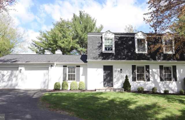 SPACIOUS 4 BR 3.5 BATH CONTEMPORARY HOME IS NOW AVAILABLE IN DERWOOD photos photos