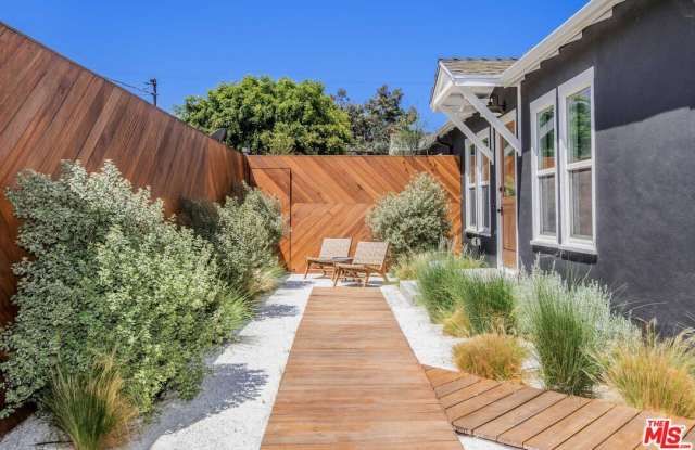 326 4TH AVE - 326 4th Avenue, Los Angeles, CA 90291