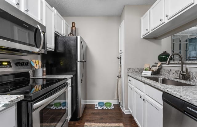 Arbors River Oaks Apartments Gallery 3