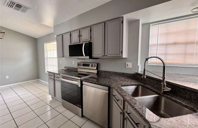 4125 E VISTA Court Gallery 4