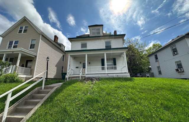 CHEVIOT- 4 Bedroom, 2 full Bathroom Spectacular area in cheviot school district!! photos photos