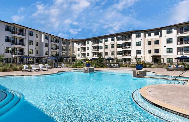 Active Adult- Ivy Point Cypress Gallery 2