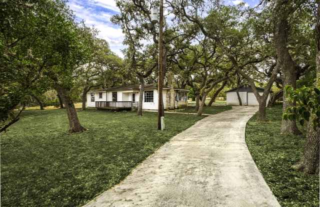 7 N Star Rd - 7 North Star Road, Kendall County, TX 78015