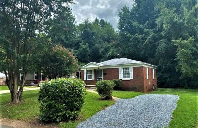 Move in Special! West Charlotte. Renovated 2 Bedroom! - 2601 Remington Street, Charlotte, NC 28216 Move in Special! West Charlotte. Renovated 2 Bedroom! - 2601 Remington Street, Charlotte, NC 28216