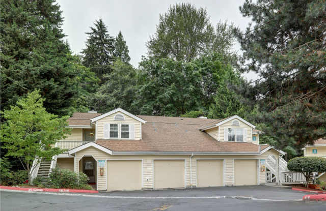 Charming 2BR 2BA Condo in great Bellevue location. photos photos