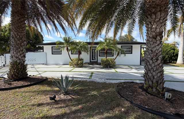 11500 SW 185th Ter Gallery 2
