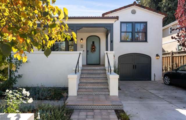 1039 University DR Gallery 2