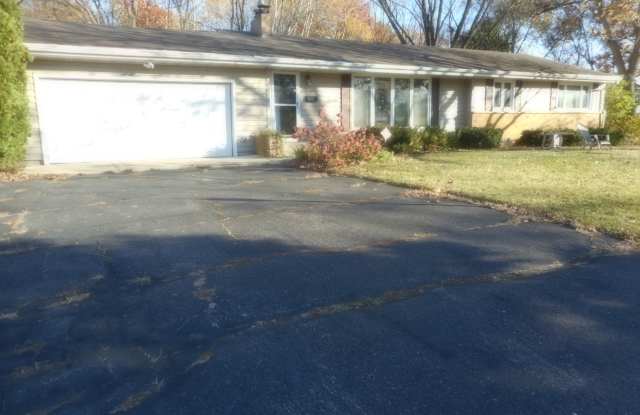 15113 Eileen Cir - 15113 Eileen Circle, Burnsville, MN 55306