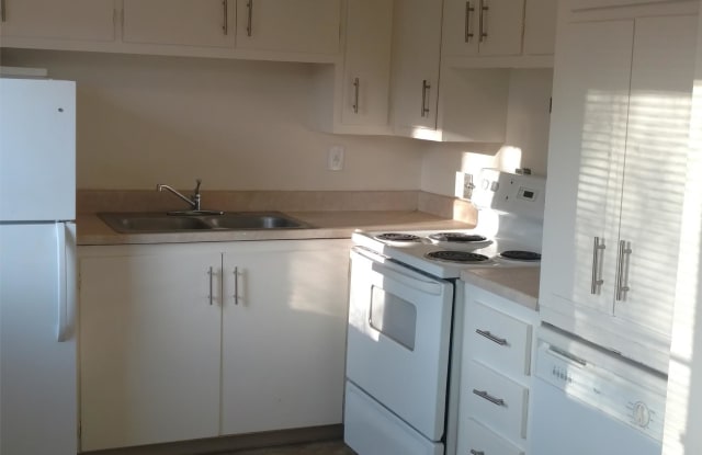 679 Miller Court - 679 Miller Court, Lakewood, CO 80215