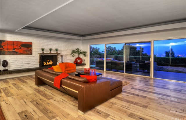 40 Avenida Corona Gallery 2