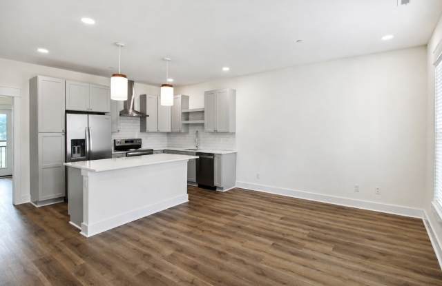 One Month Free! | 3-Bedroom Highbury Townhome with Pool and Pickleball Court Gallery 3