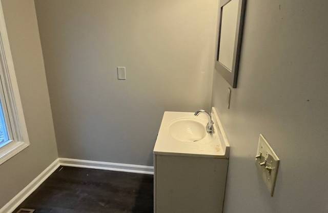 Cudell 4 Bedroom - Single Family Rental Gallery 3