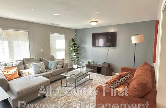 1384 Peachcrest Rd, Gallery 2