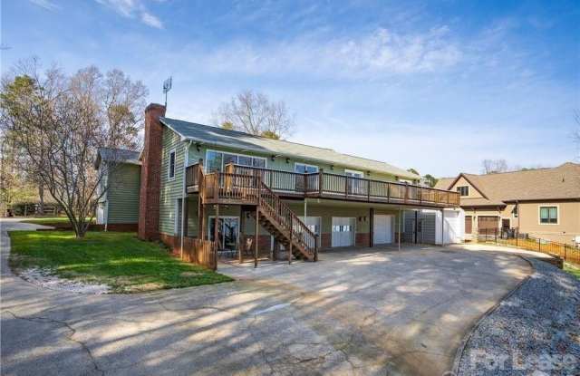 8502 Pine Lake Road Gallery 3
