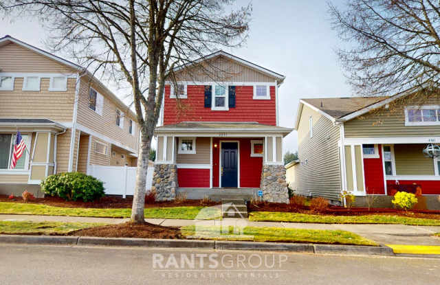 Beautifully renovated 3/2.5 home in the Edgewater Park neighborhood of Lacey! Gallery 1