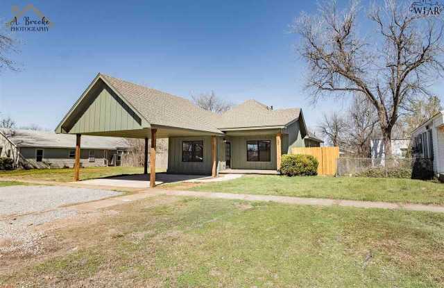 102 W MAGNOLIA AVENUE photos photos