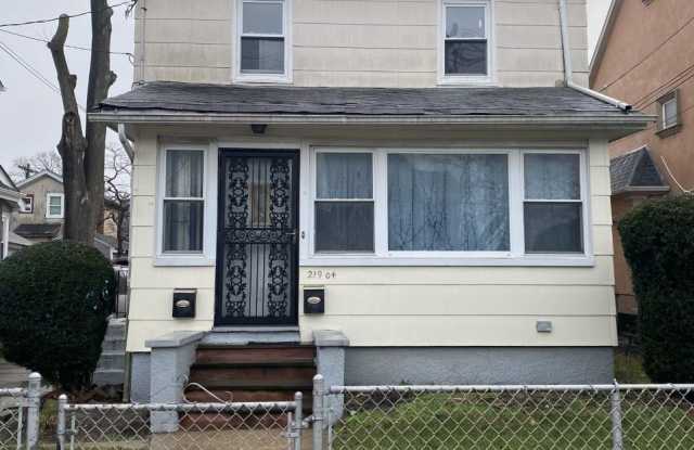 219-04 109th Avenue unit: 2 photos photos