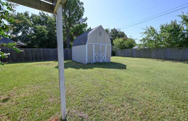 209 Brook Circle Gallery 3