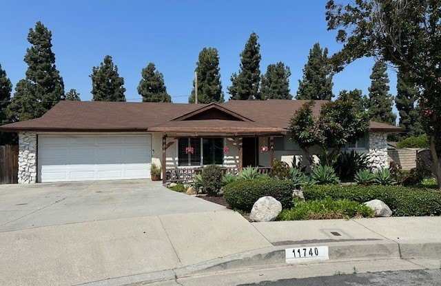 11740 Maple Street photos photos