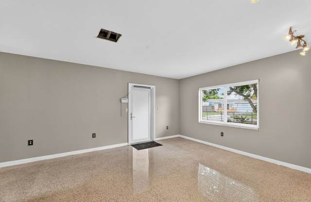 Charming 3BR House in Miami Gallery 4