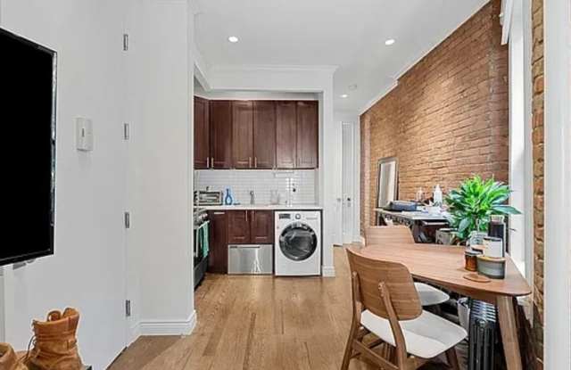 227 Mott St Gallery 2