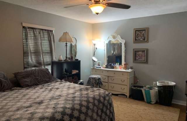 1046 Barnett Bend Circle Gallery 4