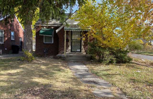 This beautifully updated 3-bedroom, 1-bath single-family home is ready for move-in! photos photos
