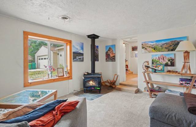 Spacious 3BR Ranch on Large Corner Lot with 2-Car Garage Gallery 4