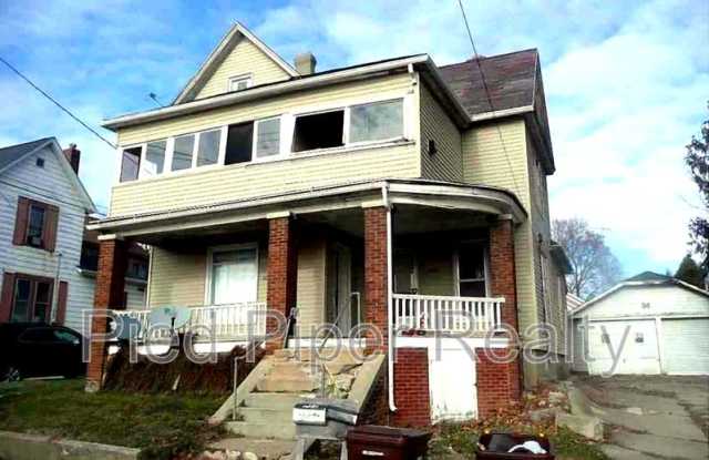756 W Pleasant St Gallery 1