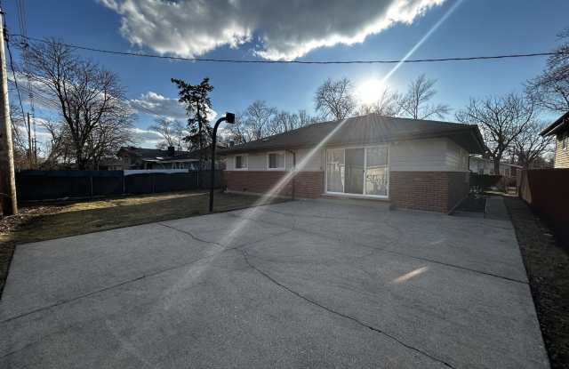 15311 Meadow Lane Gallery 4