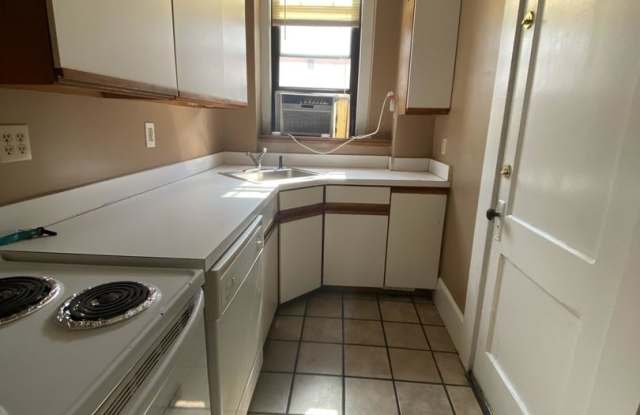 Allston / BU West Campus / Packard's Corner 4 Bed/2 Bath on Harvard Ave for September 1, 2026 photos photos Allston / BU West Campus / Packard's Corner 4 Bed/2 Bath on Harvard Ave for September 1, 2026 photos photos