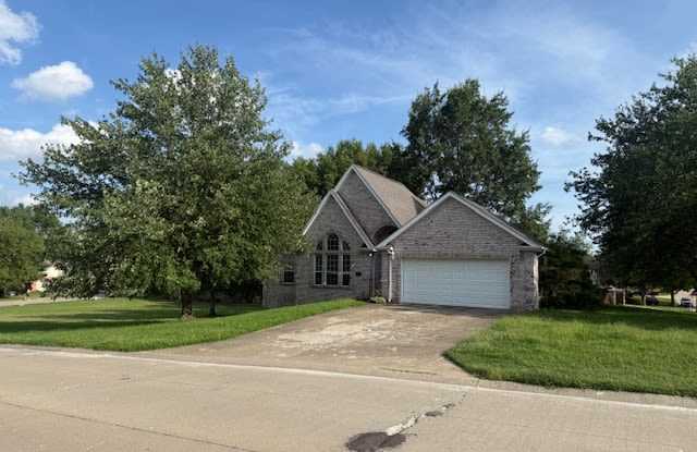 1621 Greenbrier Drive photos photos