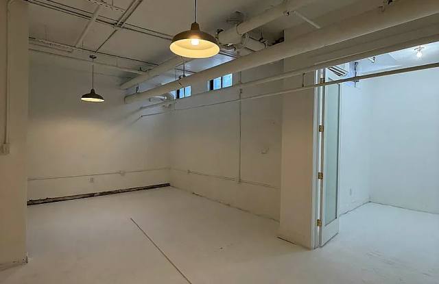 315 Berry St Apt 6 Gallery 2