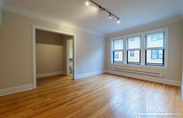 2319 N Rockwell photos photos