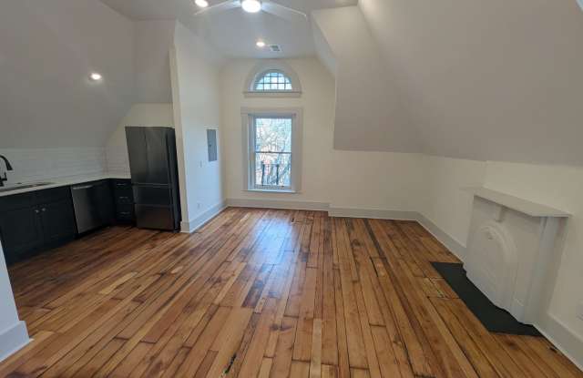 Beautifully Renovated 1 Bed, 1 Bath With In-Unit Washer/Dryer and New Appliances photos photos